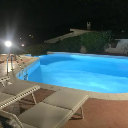 Villa Sleeps 6 Pool Wifi Chia