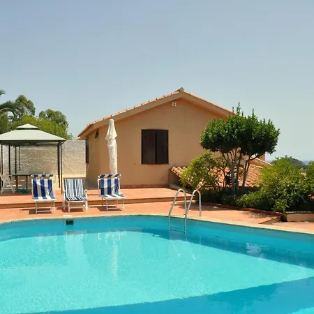 Sleeps 6 Pool Wifi * Chia