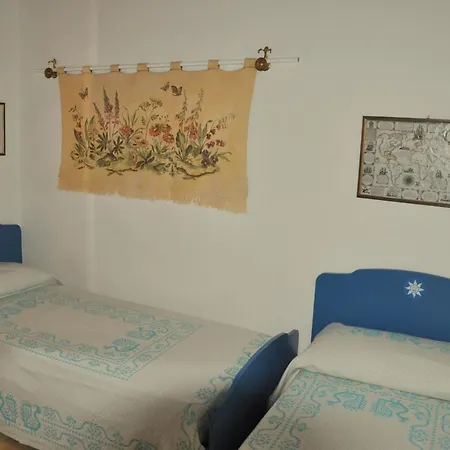 Sleeps 6 Pool Wifi * Chia