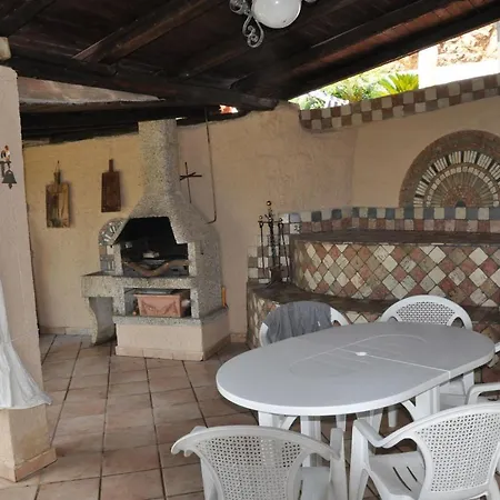Sleeps 6 Pool Wifi Villa *